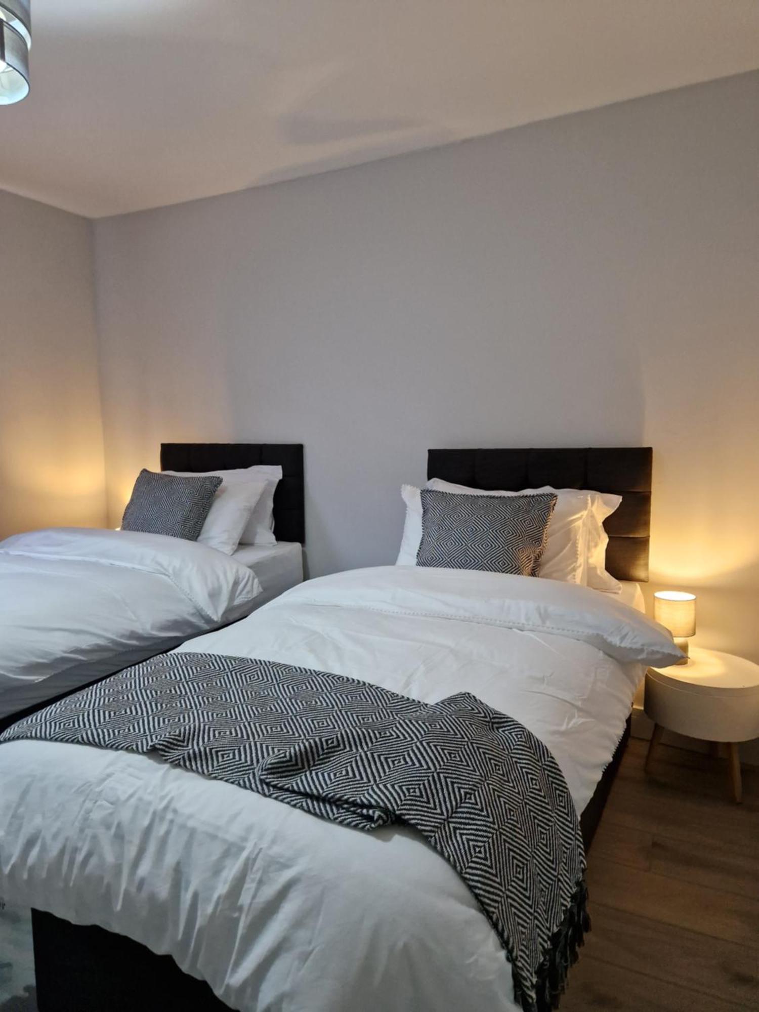 Holiday home Stylish 2 Bed Home- Short Walk To Tottenham Stadium/stations London